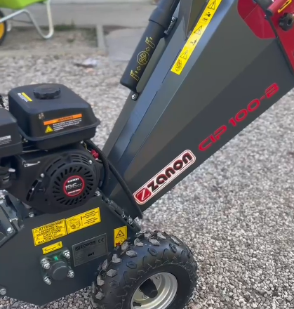 Cippatore con motore a Scoppio Zanon